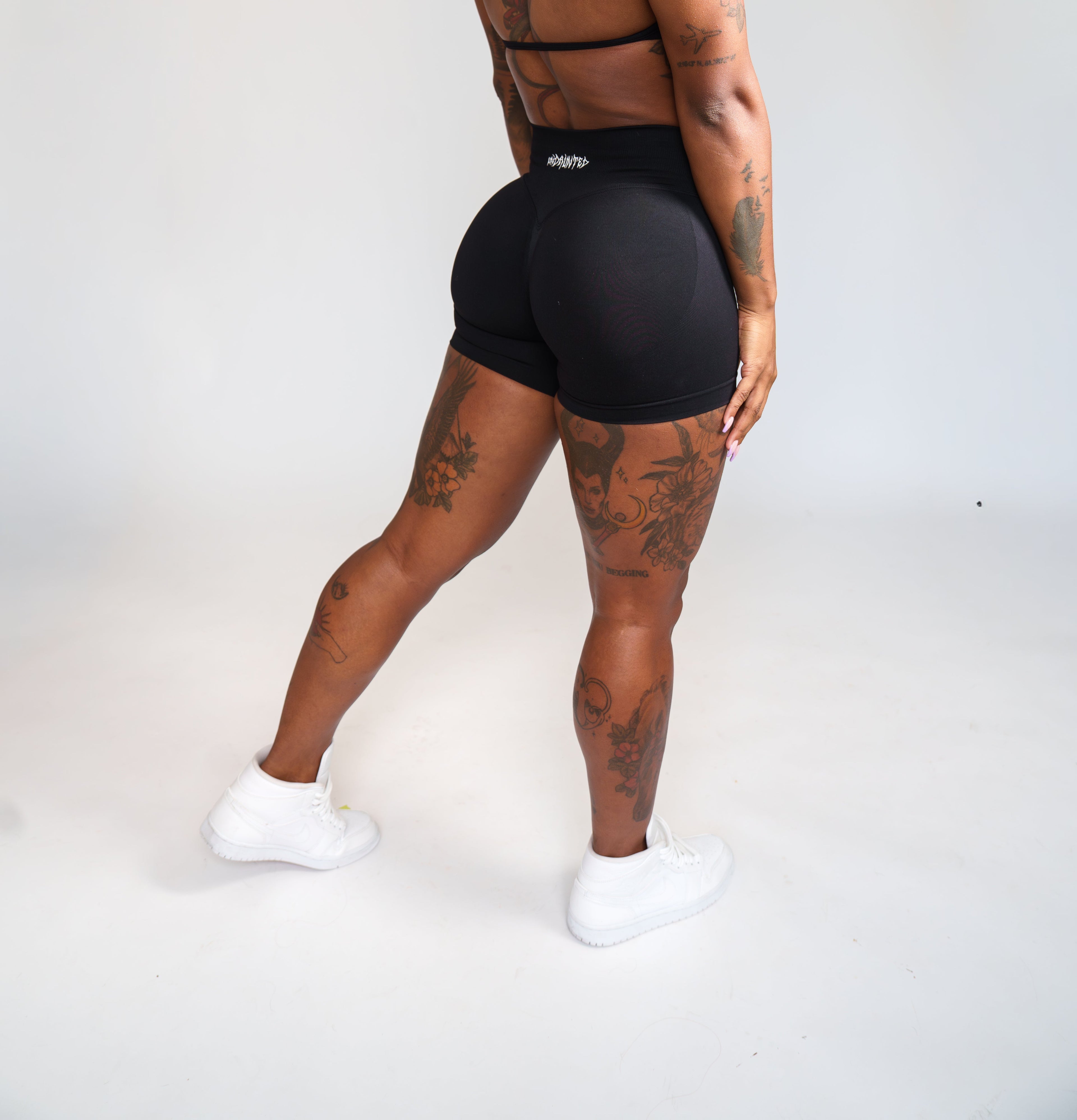 Her Prevail Shorts - Black